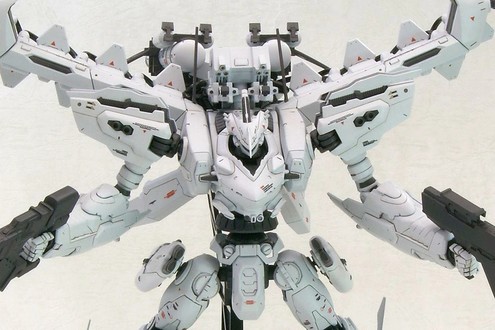 Armored Core Variable Infinity White Glint & V.O.B. Model Kit Set 3 Armored Core Variable Infinity White Glint & V.O.B. Model Kit Set