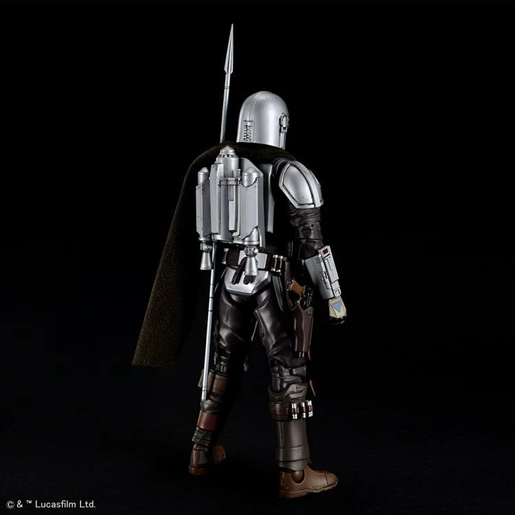 Bandai The Mandalorian (Beskar Armor) 1/12 Scale Model Kit 10 Bandai The Mandalorian (Beskar Armor) 1/12 Scale Model Kit - Image 8